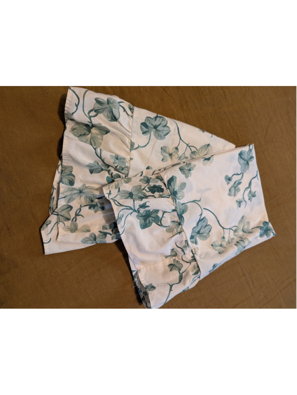 vintage ruffle sham ivy pattern set